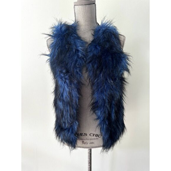 Disney D -Signed x Target Blue and Black Faux Fur Vest size Juniors XS - Picture 1 of 6